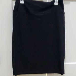 LuLaRoe M Cassie pencil skirt black with rose design